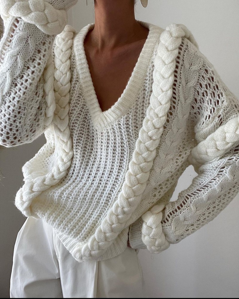 Модный свитер 2024-2025 года – вязаные новинки свитеров, крутые модели
